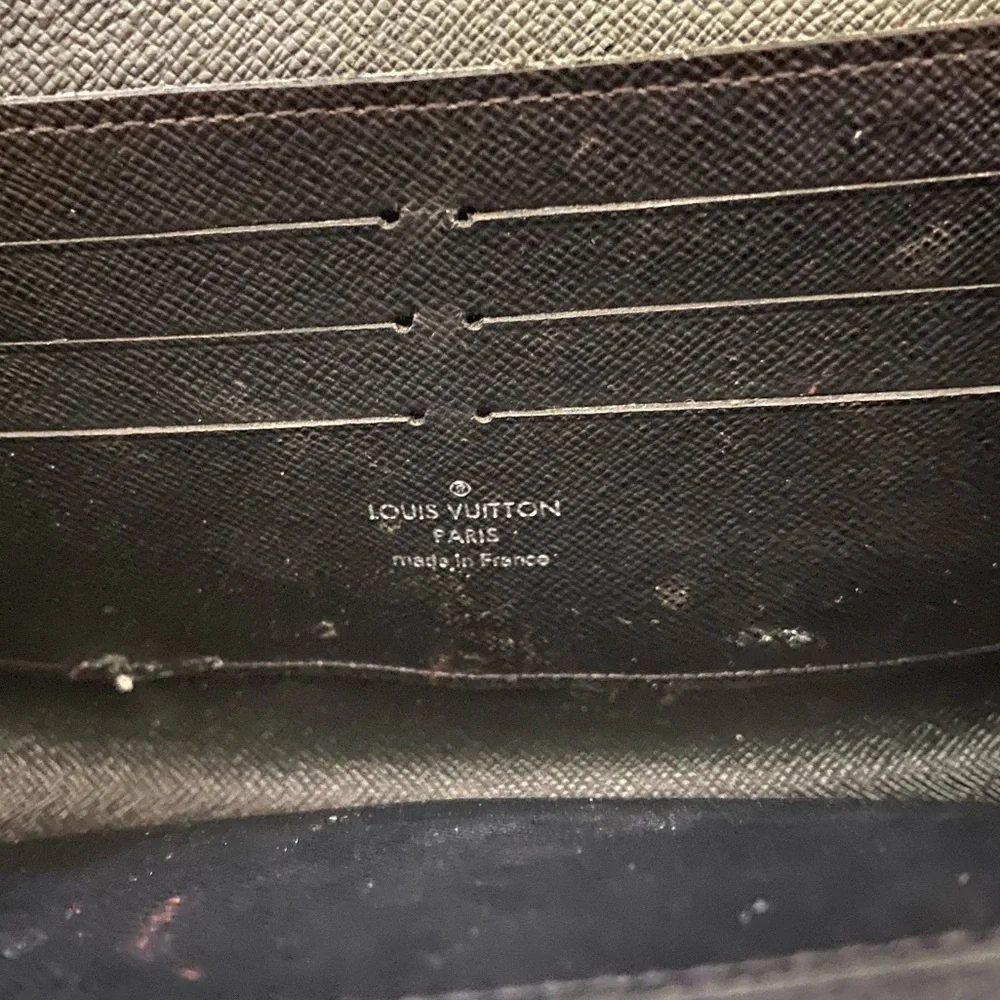 Louis Vuitton Limited Edition Kabuki Chain Wallet - Picture 10 of 16